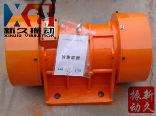 振動(dòng)電機(jī) 振動(dòng)電機(jī)